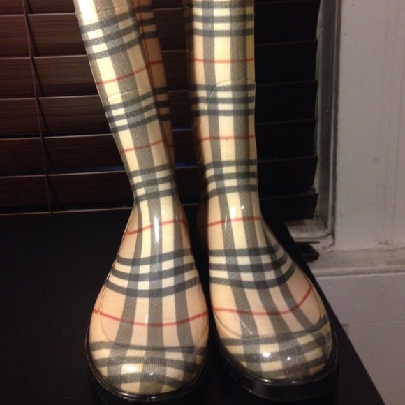 Shoes - ✨ Burberry Nova Check Rubber Rain Boots | Classic Check | Designer Rain Boots ✨